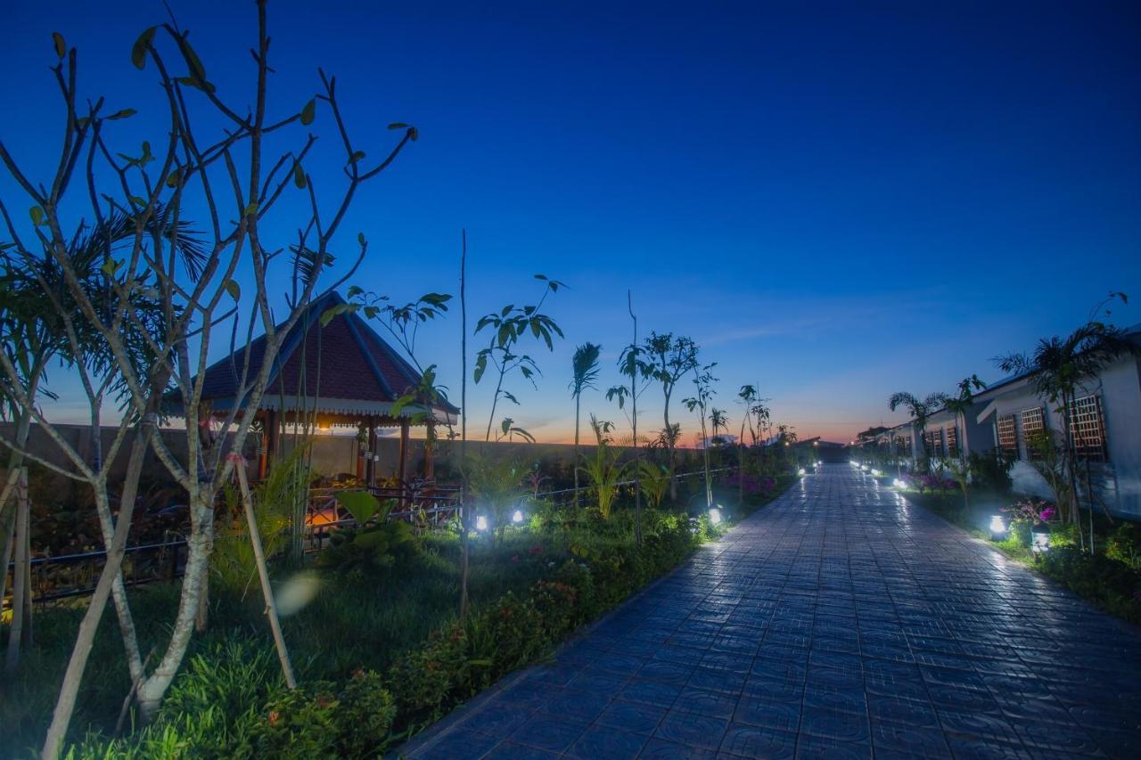 Ry'S Lotus Resort D'Angkor Siem Reap Exterior photo